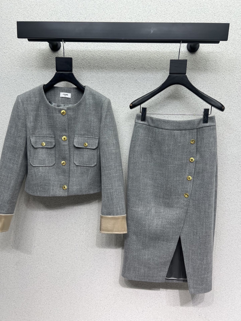 Ce1i*e suits